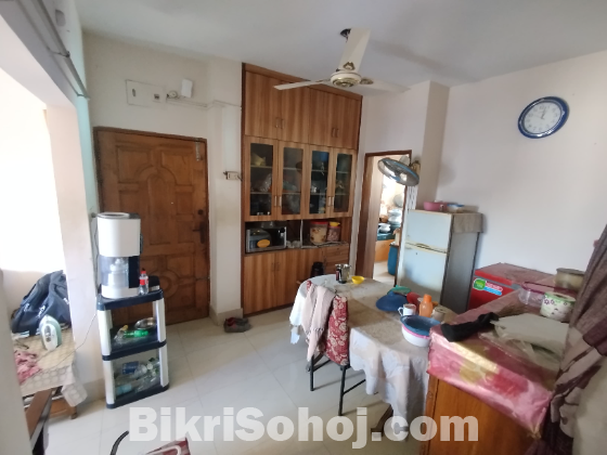 850 sft flat with Titas gas connection